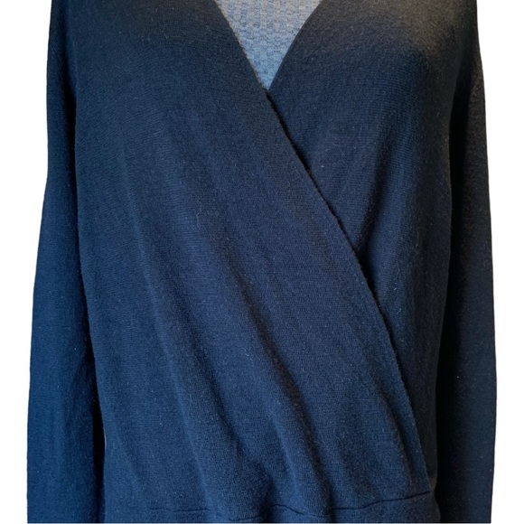 Eileen Fisher 100% Italian merino wool wrap tunic sweater in black Size Small - Picture 9 of 13
